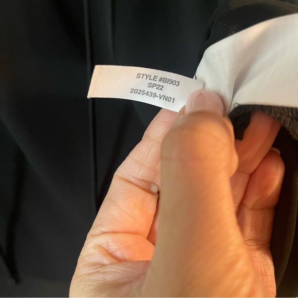 J. Crew Drapey ruffle tie-neck top long sleeve black v-neck BI903 small EUC - Picture 8 of 9